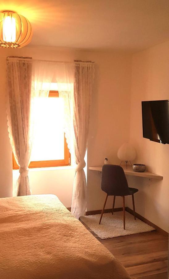 New In Old Center - Pag Vila Pag Town